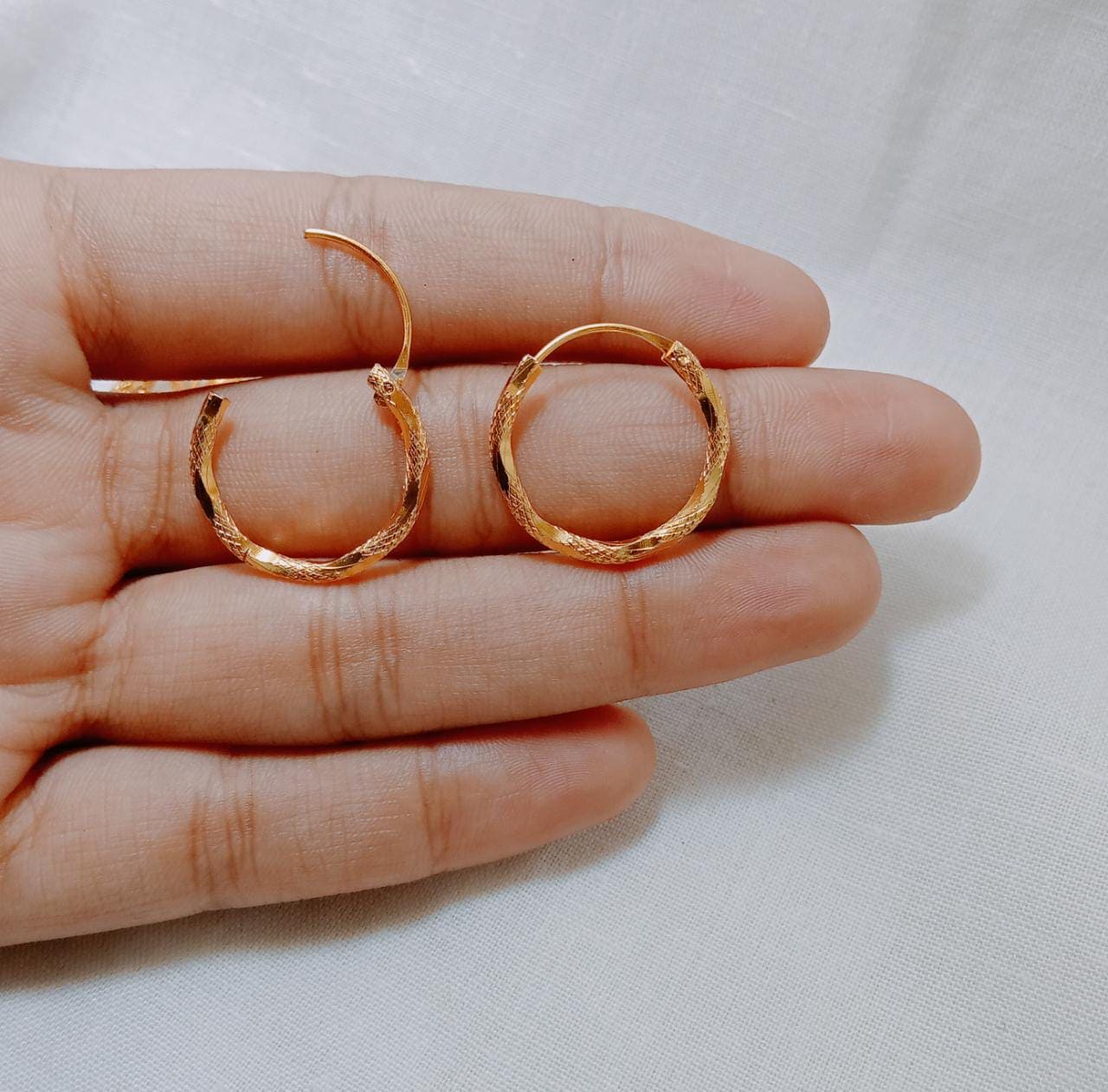 Metal Round Hoop Earrings, Simple Unusual Earrings, Small Round Earrings, Luxury Clip, Hoop Earrings, Sparkle Hoop Earrings For Women, Shiny Rhinestones Women's Earrings Share Tweet Metal Round Hoop Earrings, Simple Unusual Earrings, Small Round Earrings, Luxury Clip, Hoop Earrings, Sparkle Hoop Earrings For Women, Shiny Rhinestones Women's Earrings Share Tweet